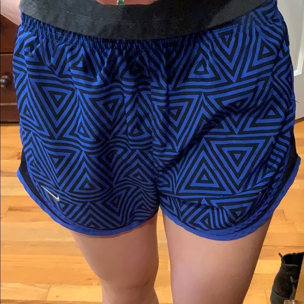 Nike shorts size small